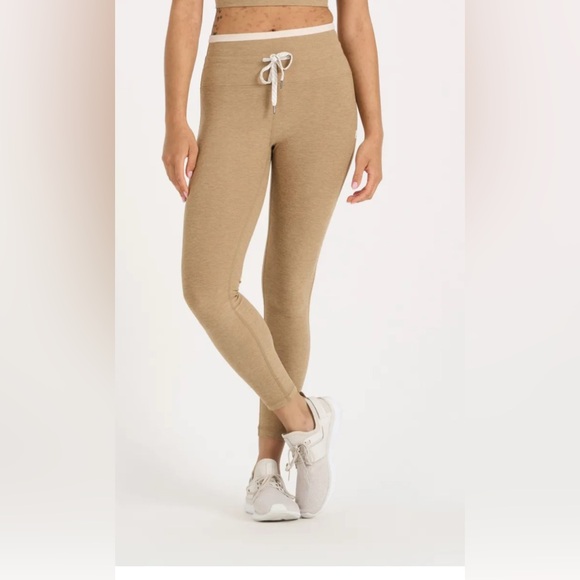 Vuori Tan Leggings - Picture 1 of 8